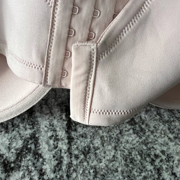 Bra Vanity Fair 44 D - Picture 2 of 3